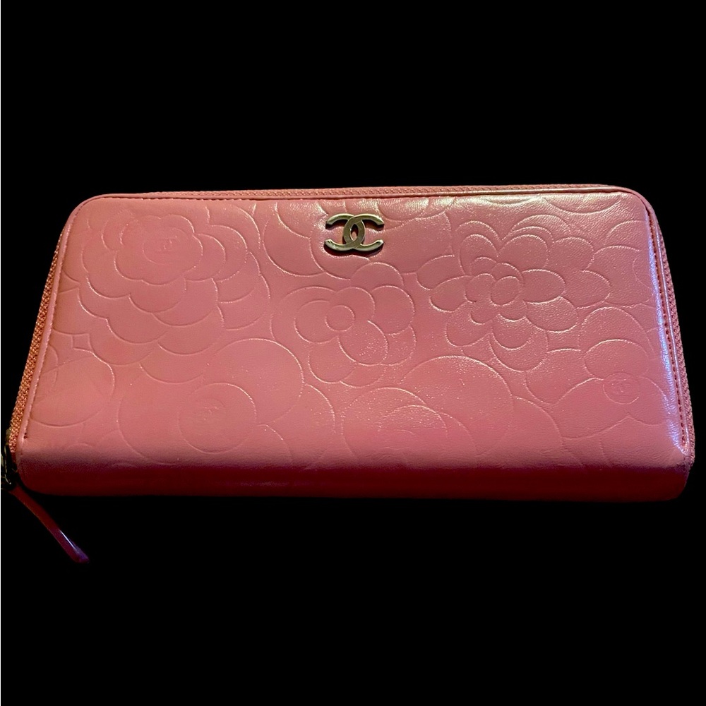 🌸CHANEL CAMELLIA ZIP AROUND LONG WALLET